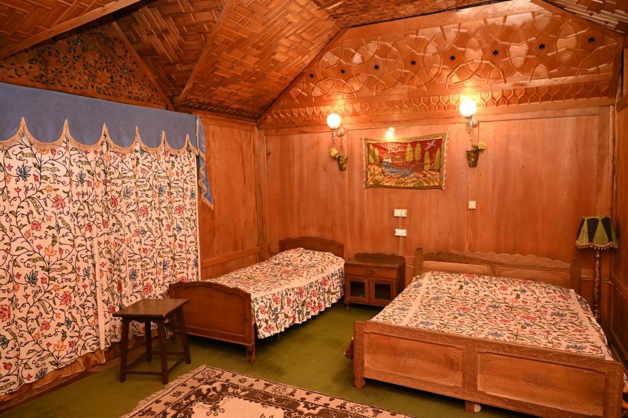 מלון Srīnagar Kings Houseboats מראה חיצוני תמונה