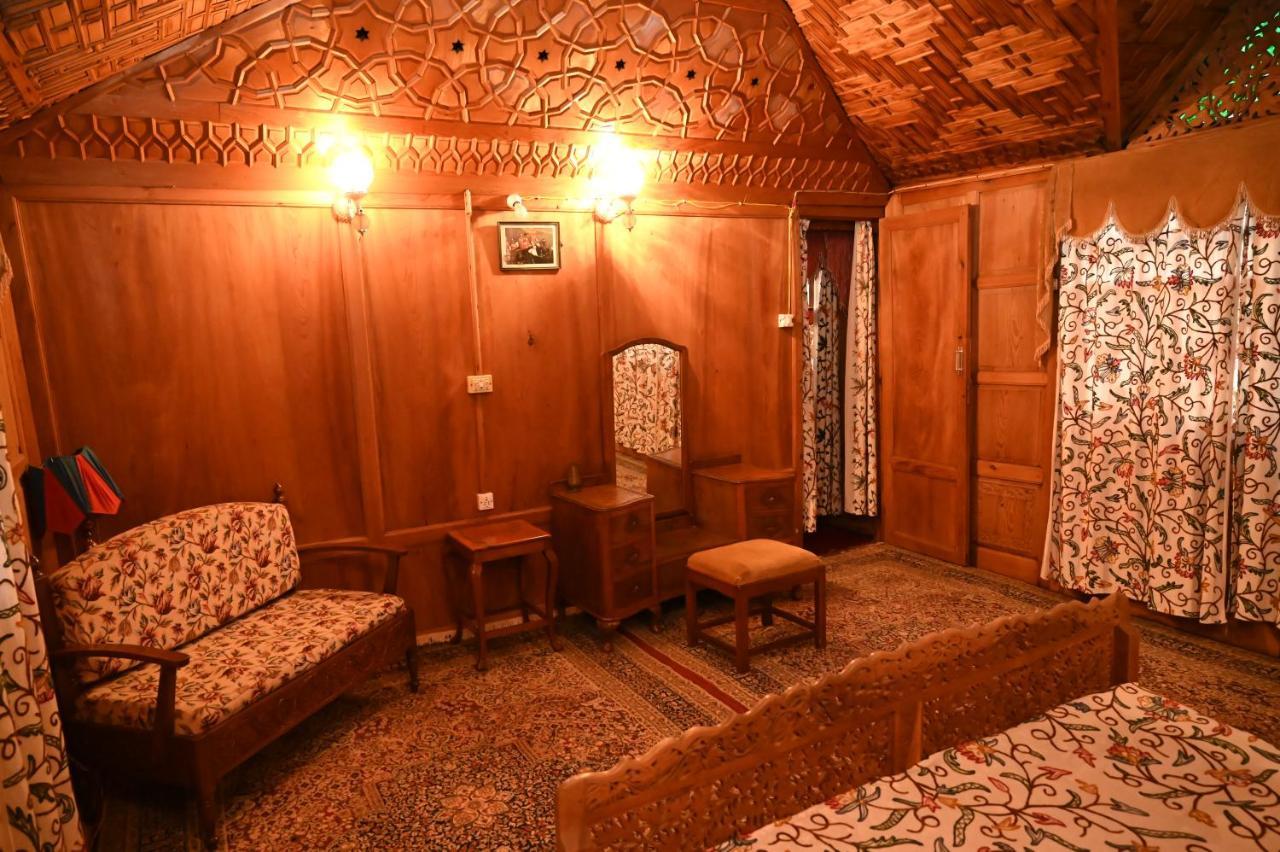 מלון Srīnagar Kings Houseboats מראה חיצוני תמונה