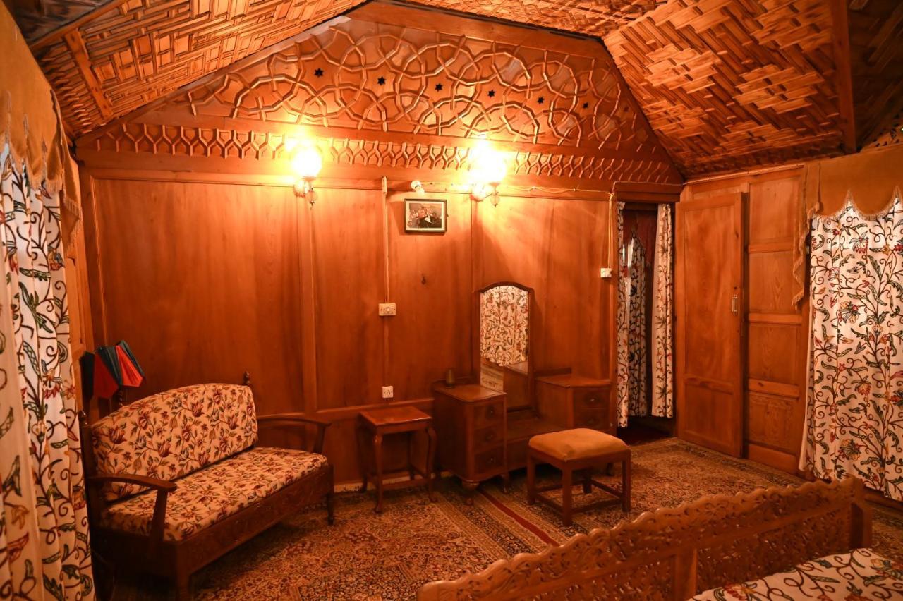 מלון Srīnagar Kings Houseboats מראה חיצוני תמונה