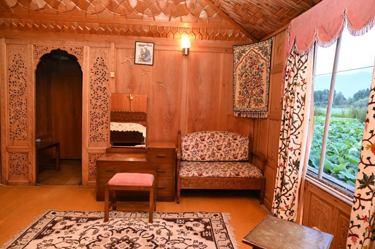 מלון Srīnagar Kings Houseboats מראה חיצוני תמונה