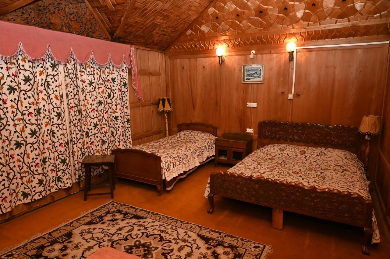 מלון Srīnagar Kings Houseboats מראה חיצוני תמונה
