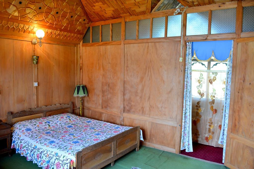 מלון Srīnagar Kings Houseboats חדר תמונה