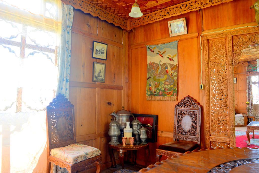 מלון Srīnagar Kings Houseboats מראה חיצוני תמונה
