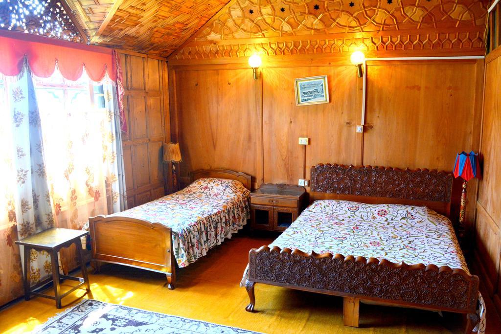 מלון Srīnagar Kings Houseboats חדר תמונה