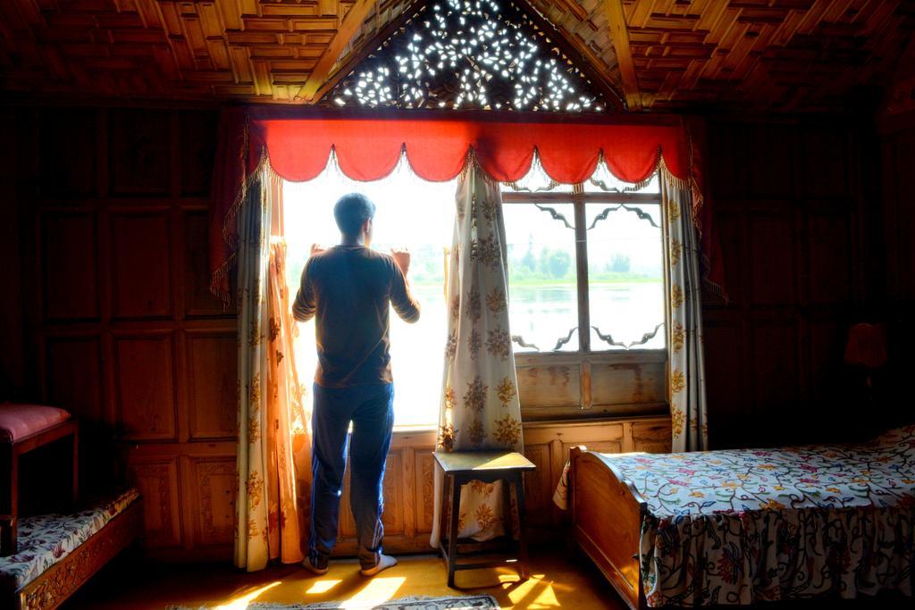 מלון Srīnagar Kings Houseboats מראה חיצוני תמונה