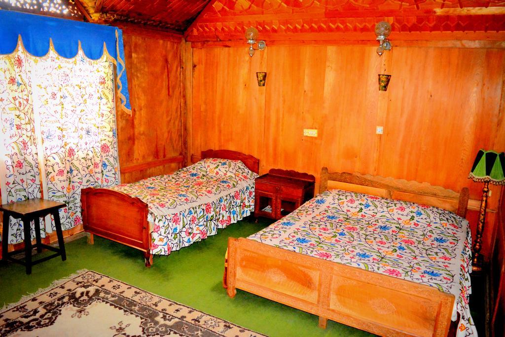 מלון Srīnagar Kings Houseboats חדר תמונה